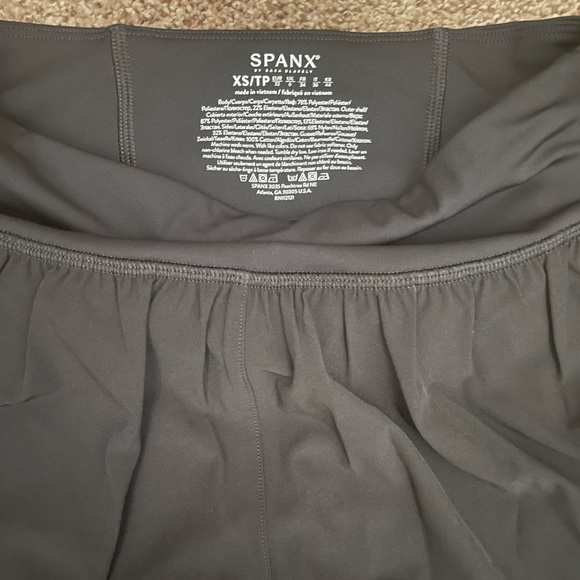 SPANX Get Moving Double layer Shorts XS black running athletic bike - Picture 8 of 9